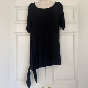 Accent Scoop Neck Short Sleeve Tee Size Medium